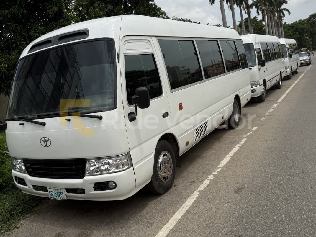 2018 Toyota Coaster Bus — photo 2