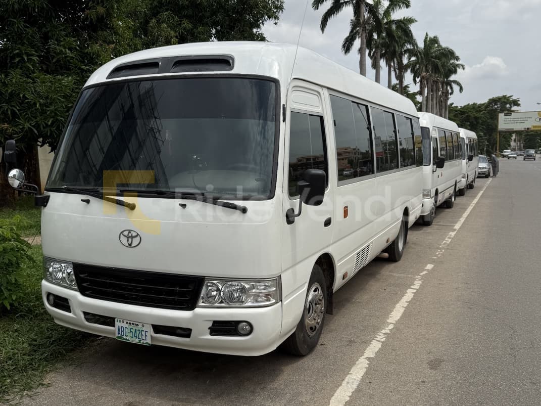 2018 Toyota Coaster Bus — photo 3