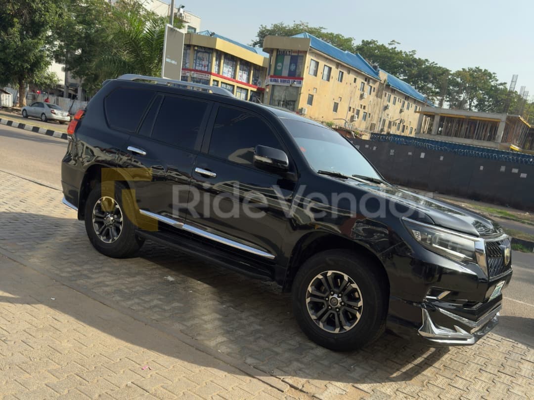 2020 Toyota Prado TXL — photo 3