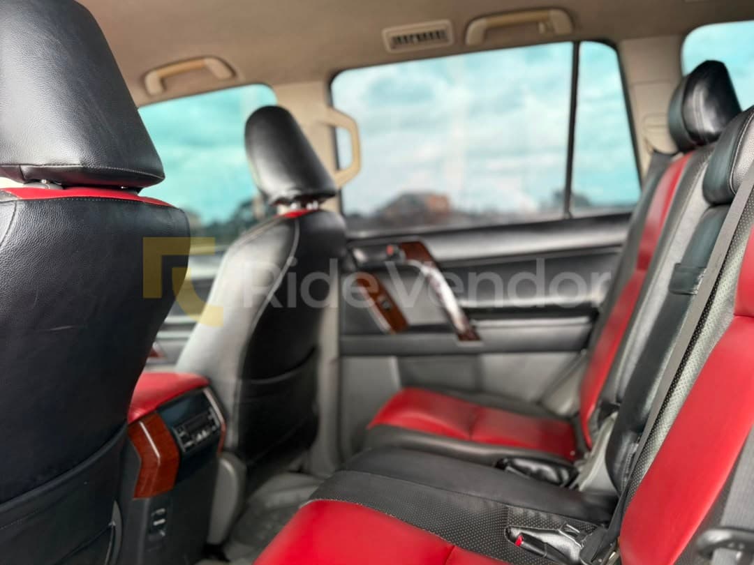 2020 Toyota Prado TXL — photo 6