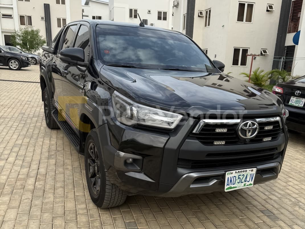 2025 Toyota Hilux Adventure — photo 7