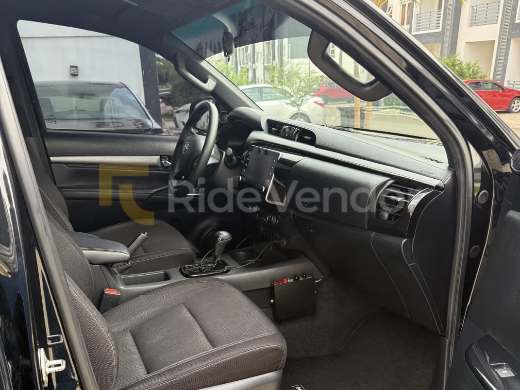 2025 Toyota Hilux Adventure — photo 5