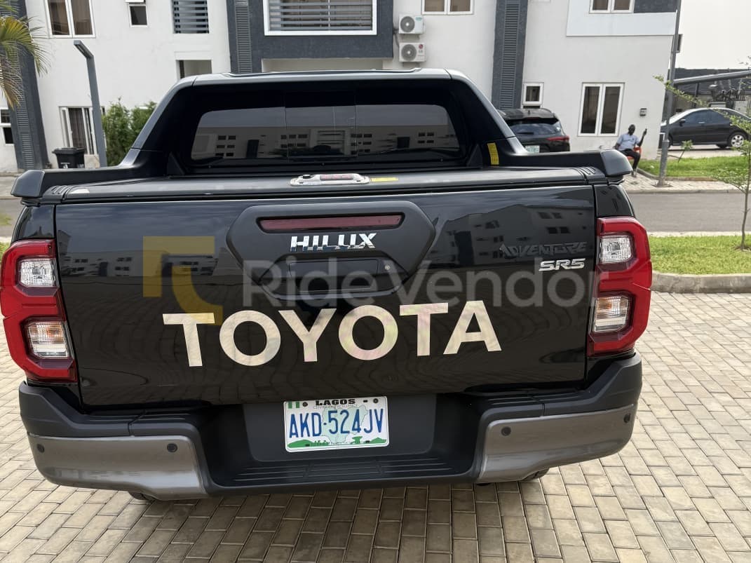 2025 Toyota Hilux Adventure — photo 6