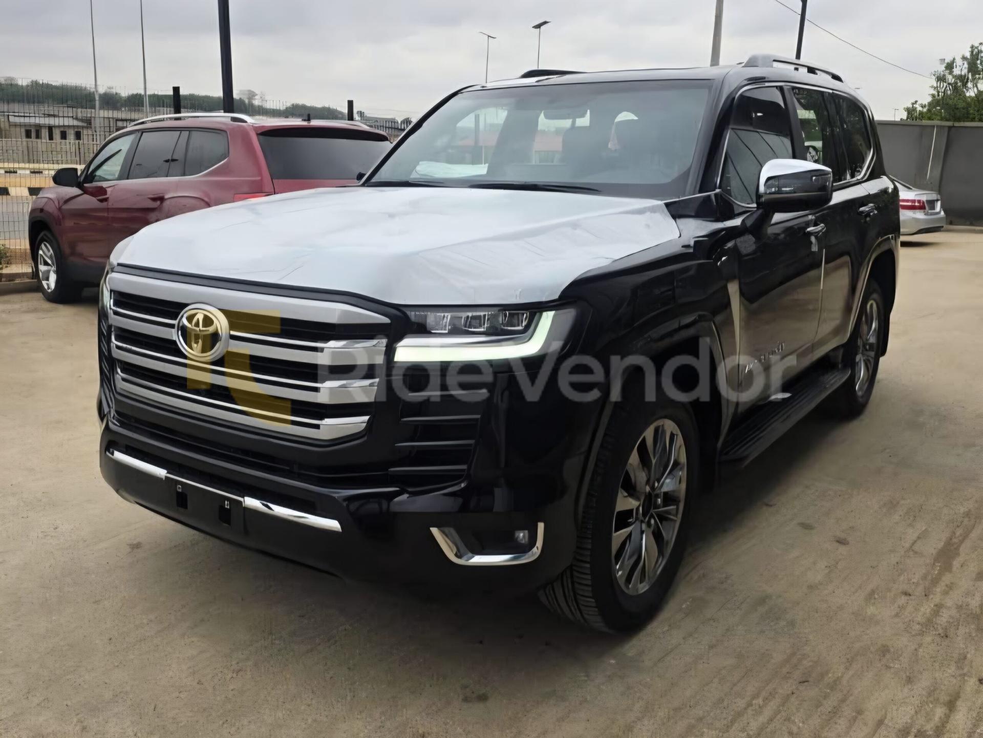 2025 Toyota Land Cruiser — photo 4