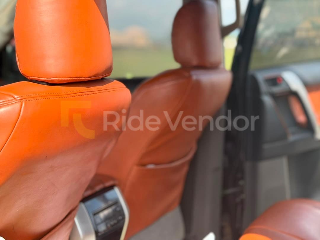 2020 Toyota Prado TXL — photo 5