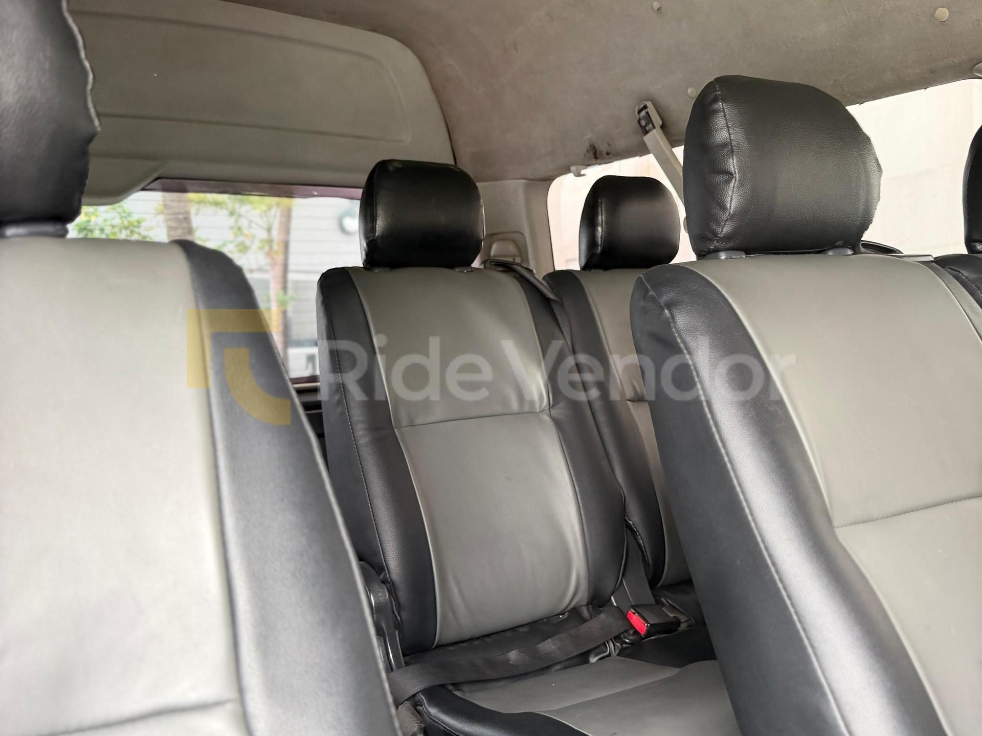 2019 Toyota Hiace High Roof — photo 8