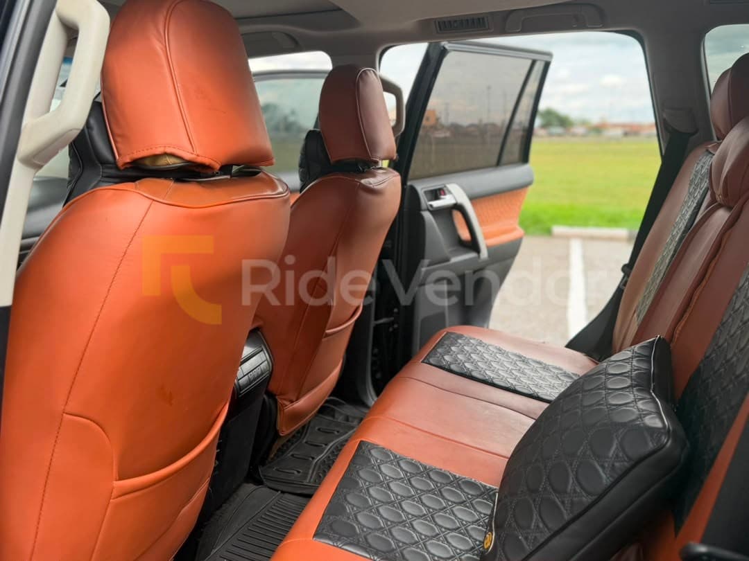 2020 Toyota Prado TXL — photo 8