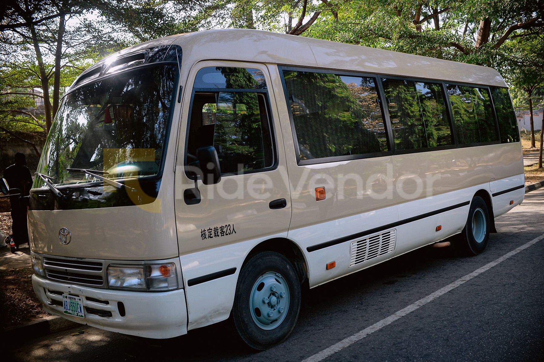 2016 Toyota Coaster Bus for Rent a Car in Garki